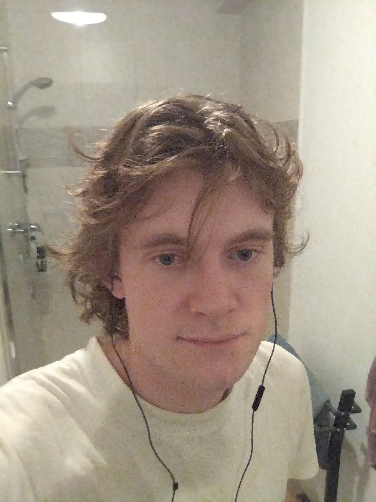 Younese, 23 ans, Fierville-les-Mines